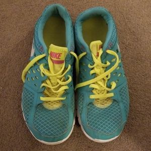 Women's Nike Flex 2103 Run Sz 9